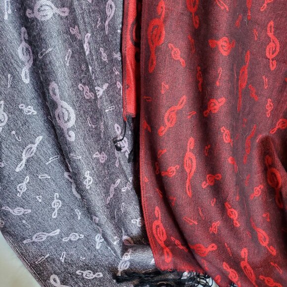 2 scarves/wraps with G clef design - Picture 2 of 3